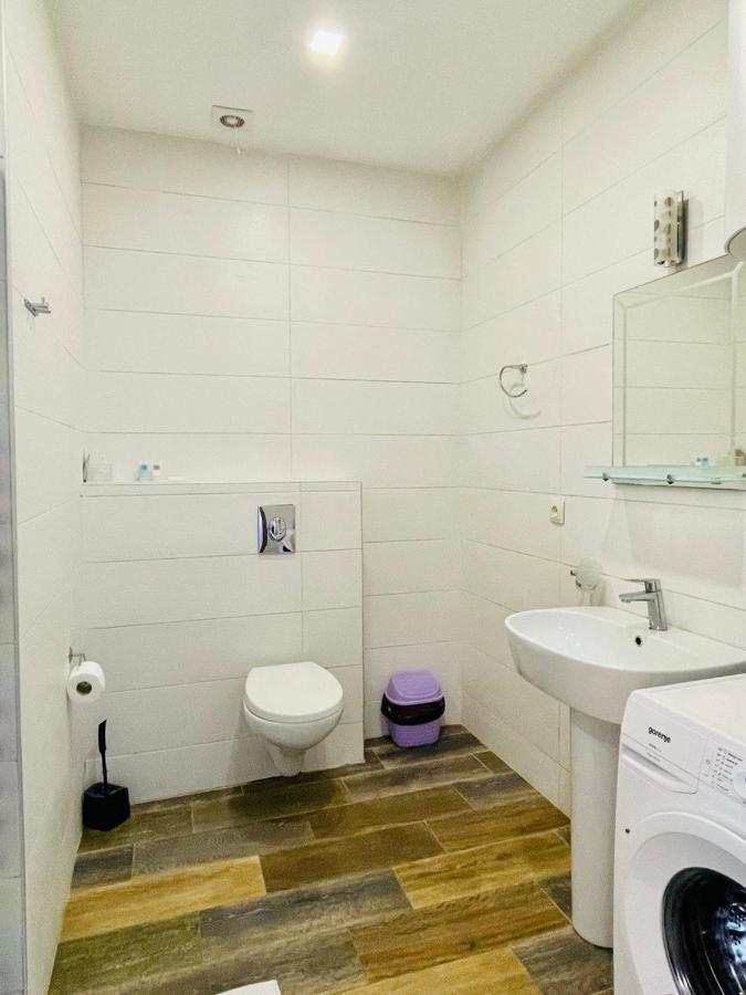 Balmaral Apart Hotel บาทูมิ ภายนอก รูปภาพ