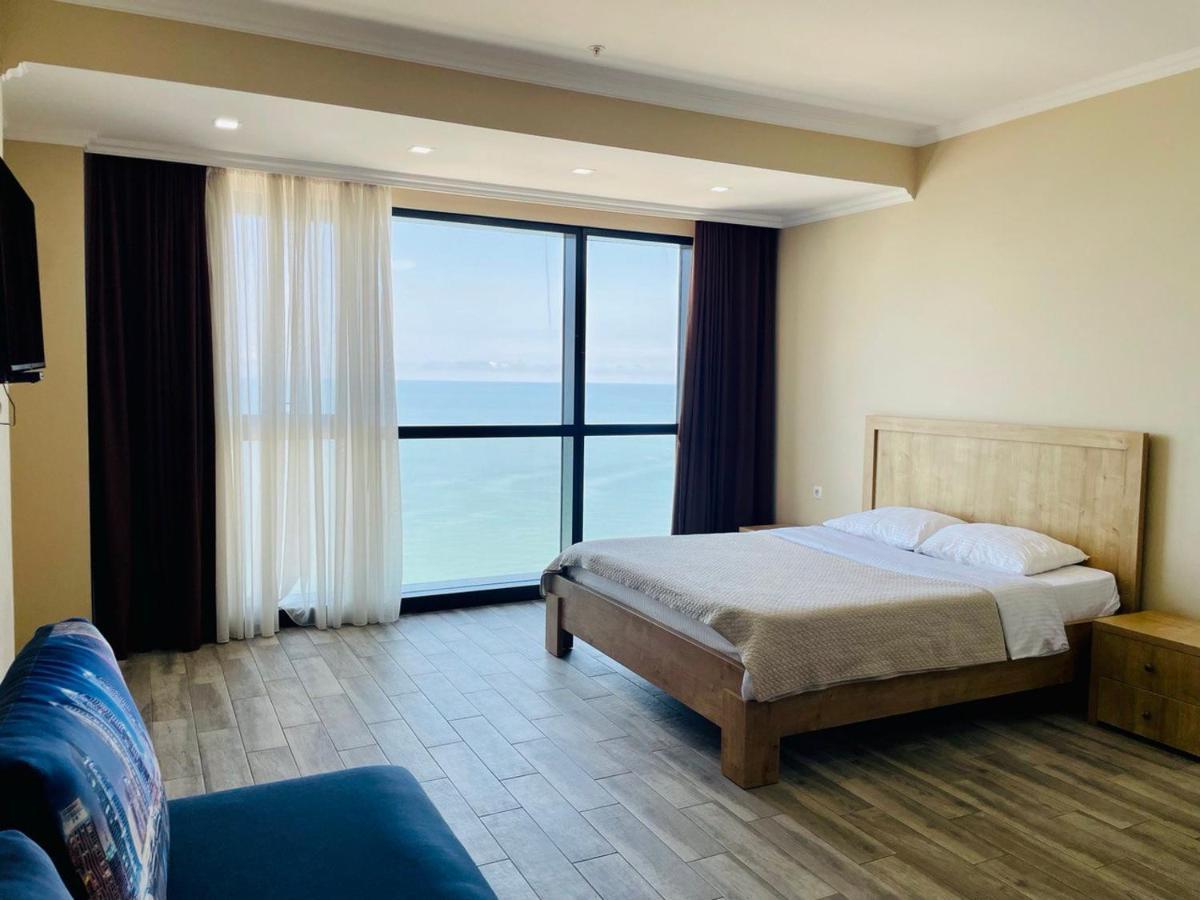 Balmaral Apart Hotel บาทูมิ ภายนอก รูปภาพ