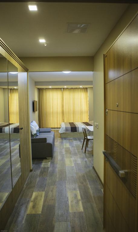 Balmaral Apart Hotel บาทูมิ ภายนอก รูปภาพ