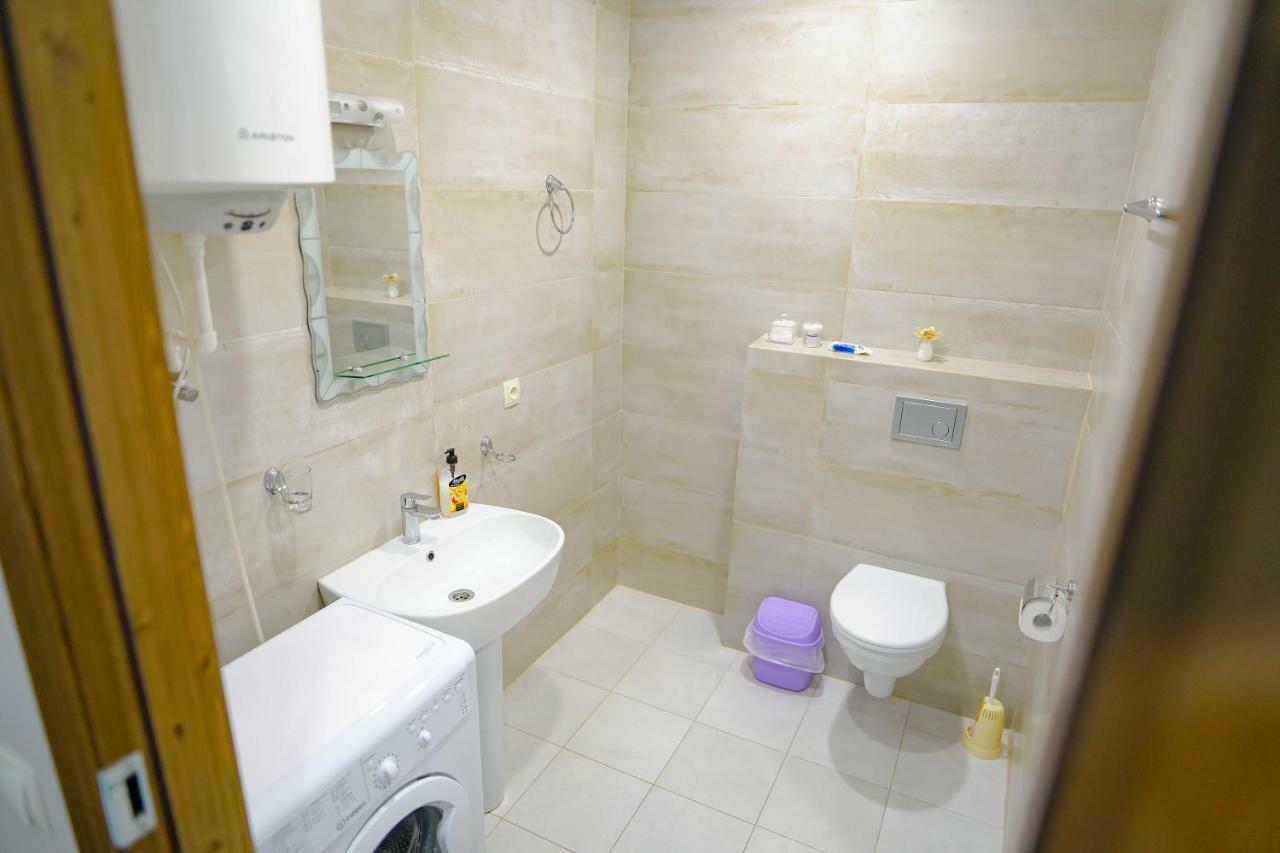Balmaral Apart Hotel บาทูมิ ภายนอก รูปภาพ