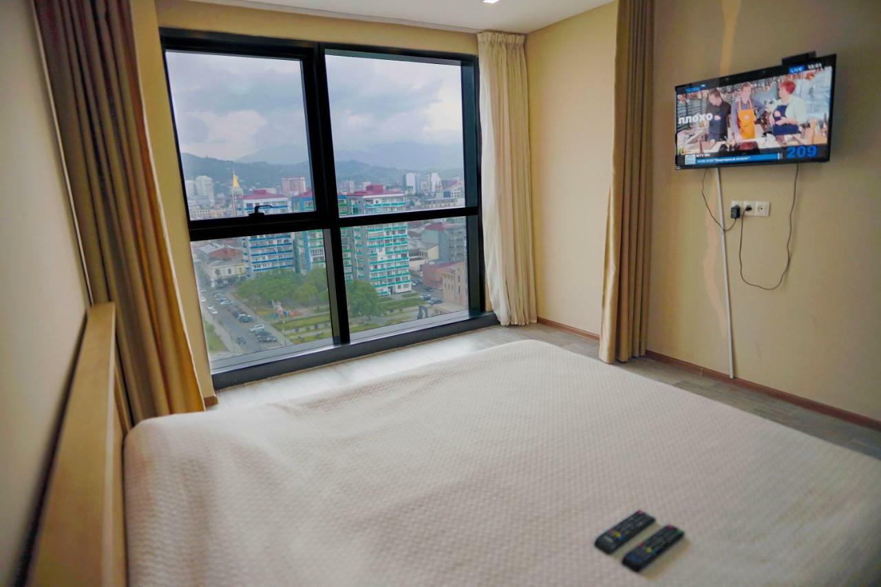 Balmaral Apart Hotel บาทูมิ ภายนอก รูปภาพ